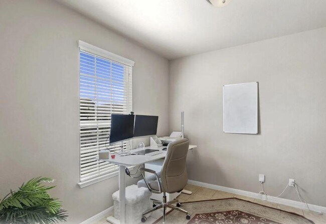 Building Photo - 2781 Santa Ana Ln