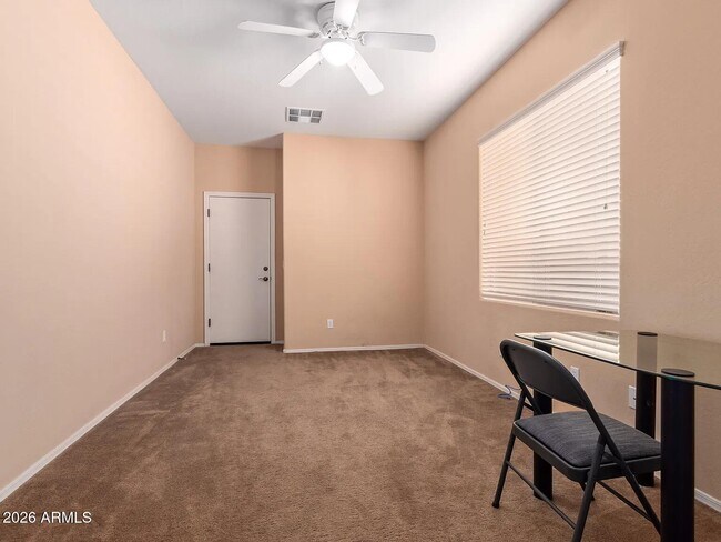 Building Photo - 2310 W Spur Dr