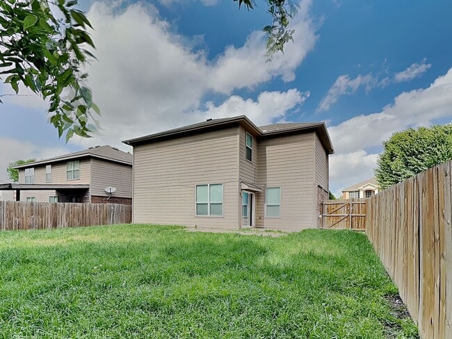 Building Photo - Spacious Two-Story Living with Loft, Luxe Primary Suite & Entertainer’s Backyard!