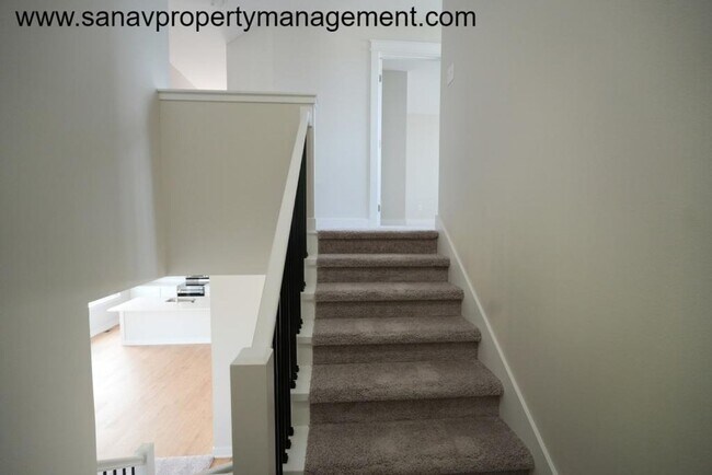 Building Photo - Your Dream Home Awaits You! A 4-Bed, 2.5 - Bath in Bondurant!