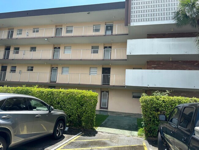 Building Photo - 2900 NW 47th Terrace