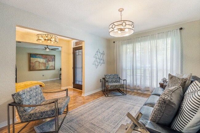 Building Photo - "Coastal Elegance Awaits: Spacious 4-Bed Oasis with Granite Touches on Shipwreck Road"