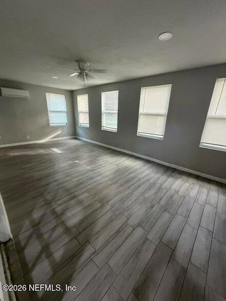 Building Photo - 3046 Blue Heron Dr S