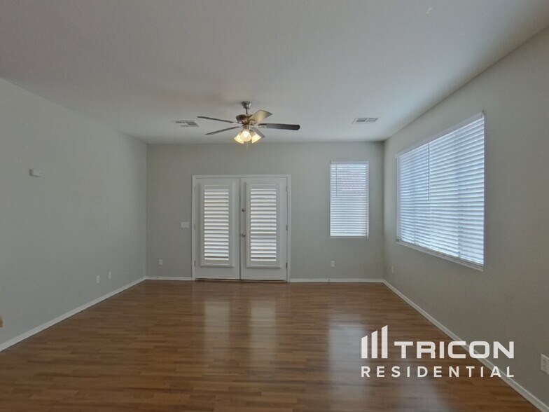 Building Photo - 36331 W Vera Cruz Dr