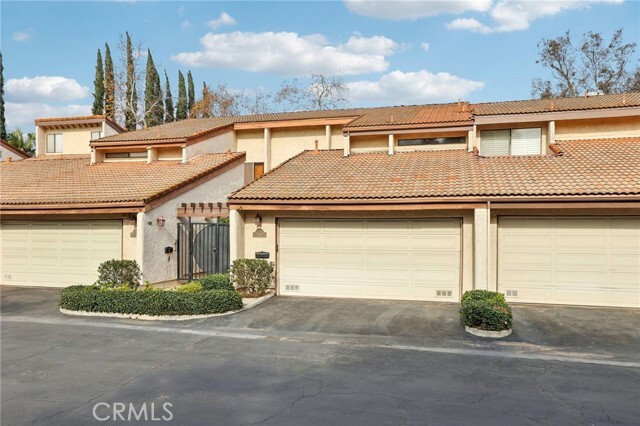 Building Photo - 3213 La Encina Way