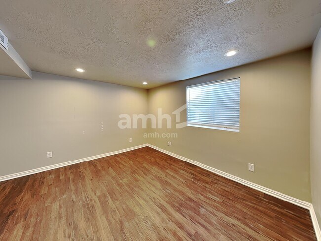 Building Photo - 3147 W 1200 N