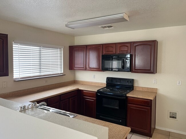 Building Photo - 9441 W Jamestown Rd