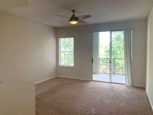 Building Photo - 3BR | 2 BA | 1-Car Las Palmas Townhome