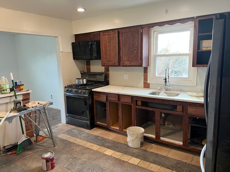 Building Photo - 284 Washington St