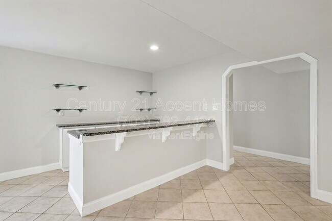 Building Photo - 3107 Valley Ln