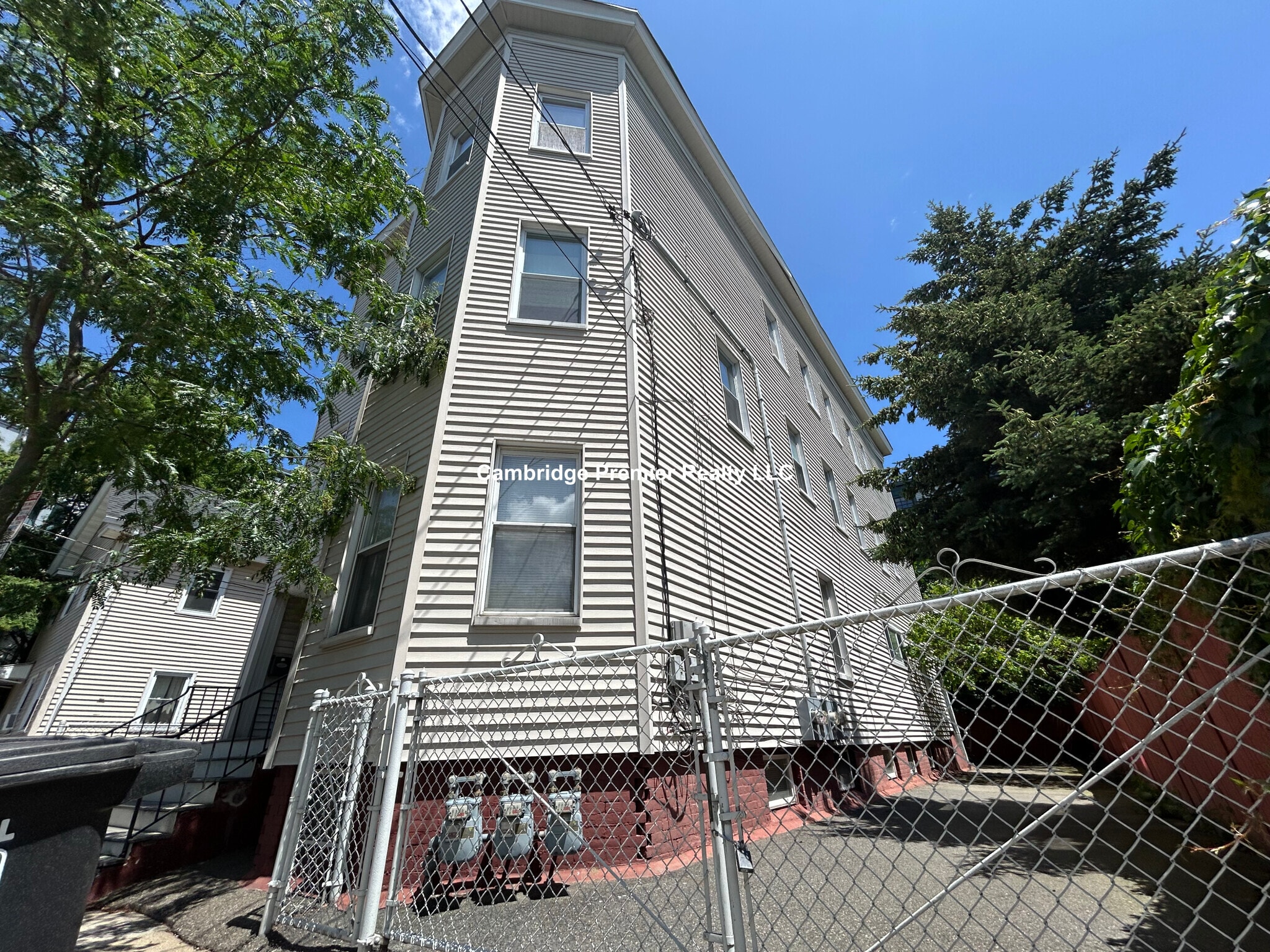 Building Photo - 420 Norfolk St