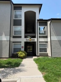 Building Photo - 7605 Pissarro Dr