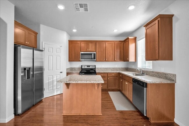 Building Photo - 8071 Weeping Willow Ln