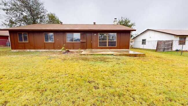 Building Photo - 2018 Shoemaker Dr