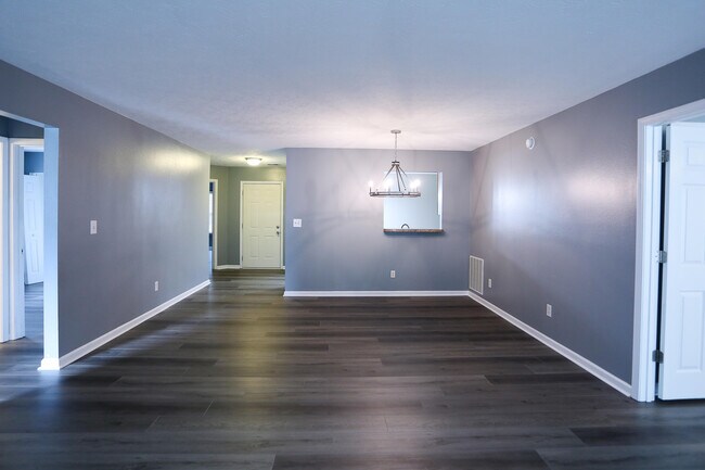 Building Photo - 209 Elkhorn Green Pl