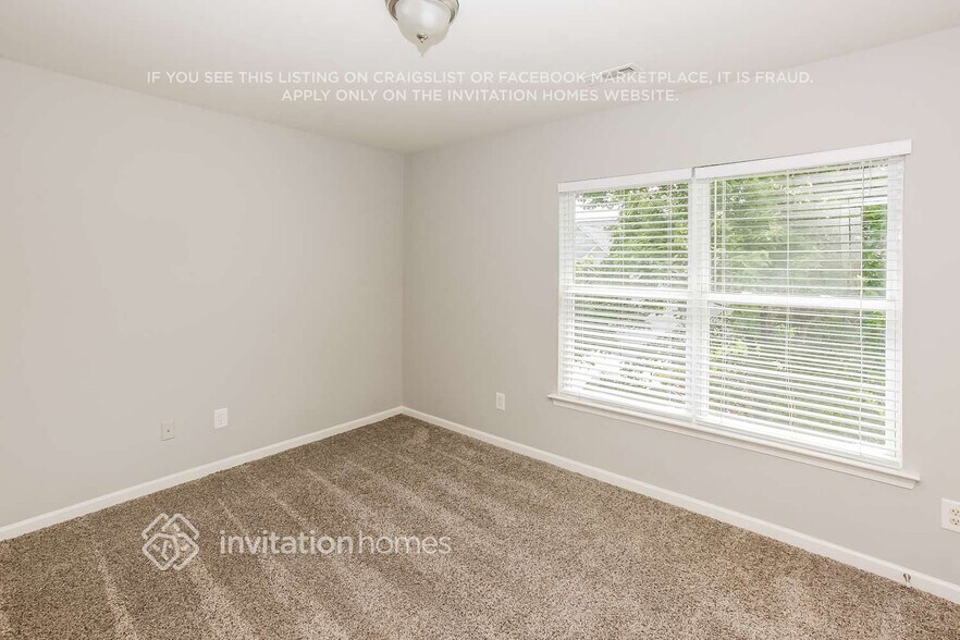 Building Photo - 717 Perth Dr