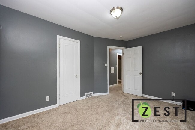 Building Photo - Beautiful 3 bedroom 1 Bath