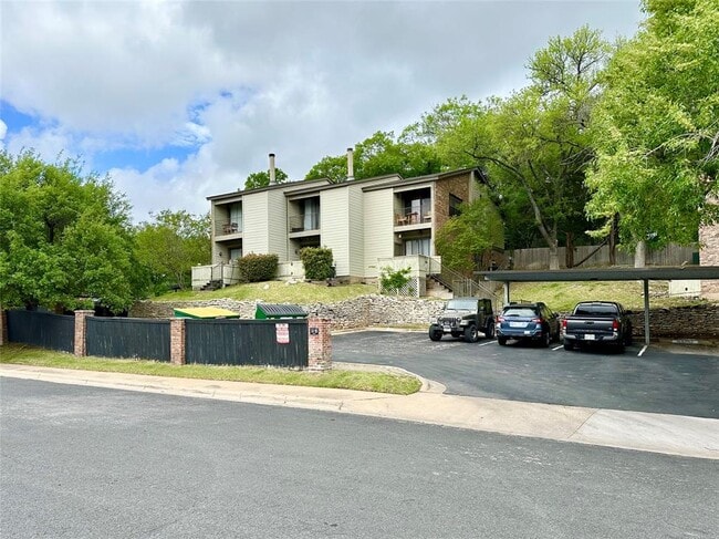 Building Photo - 1804 Capital Pkwy