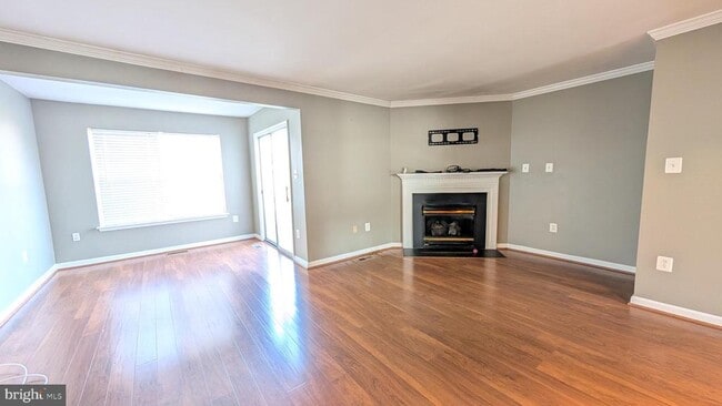 Building Photo - 424 Lilac Terrace NE