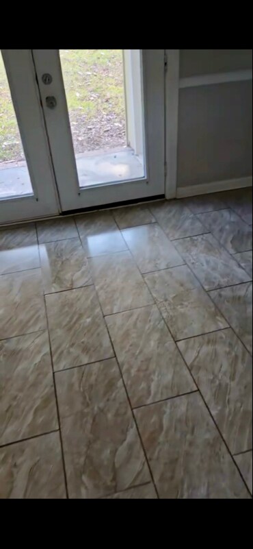 Building Photo - 4970 Gardiner Dr