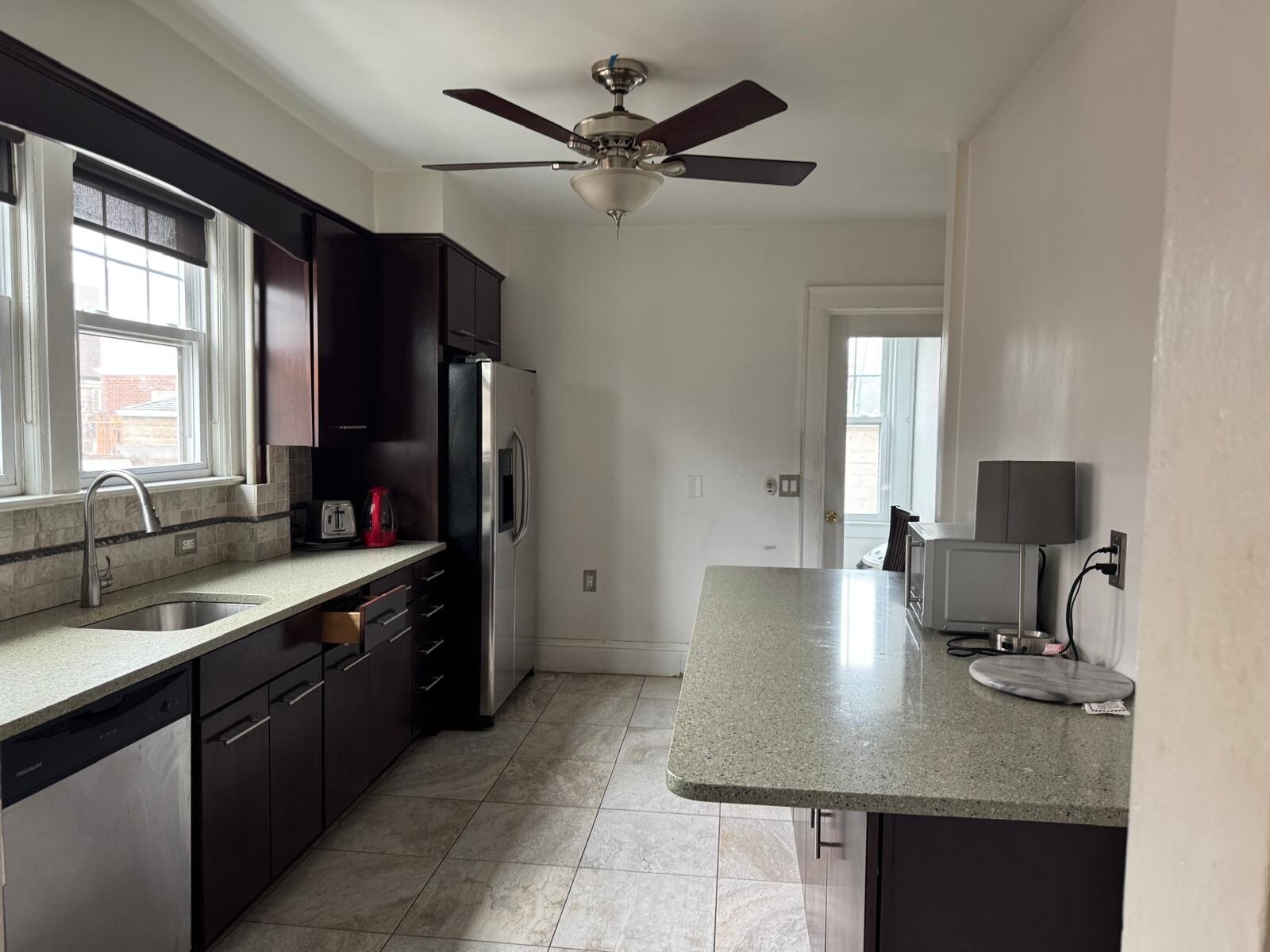 Building Photo - 518 Beach 126th St