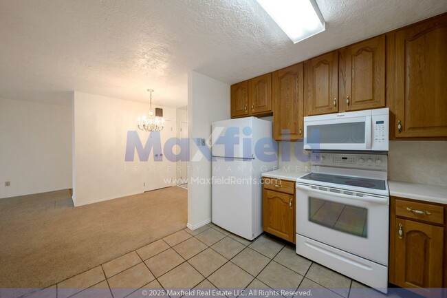 Building Photo - Salt Lake City - Near Downtown - 2BD - 2BT...