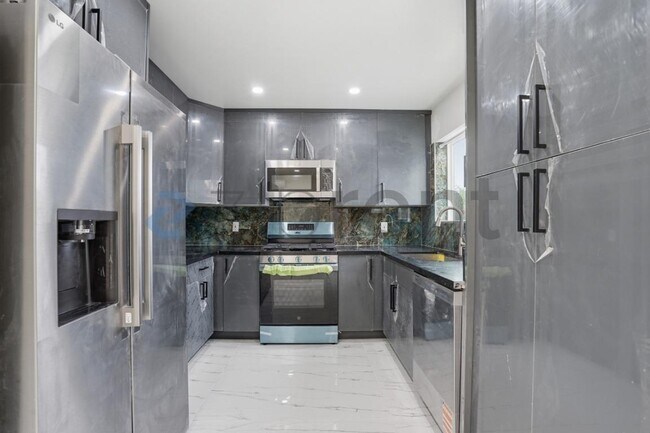 Building Photo - 17406 Horst Ave