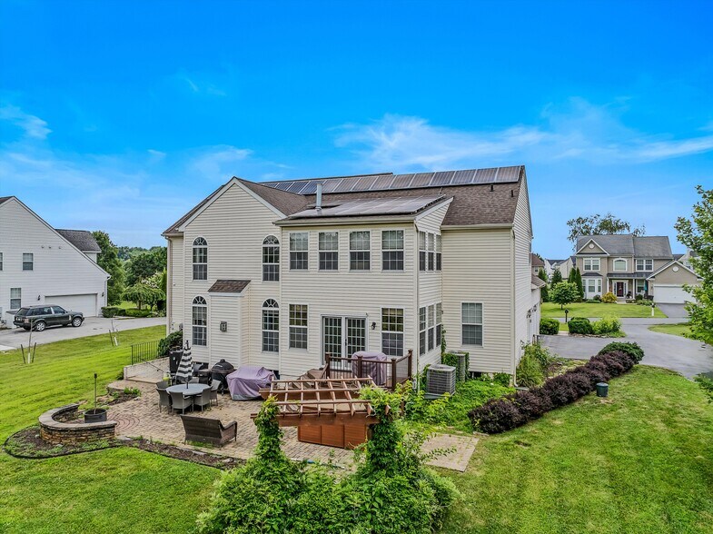 Building Photo - 288 Cirrus Way