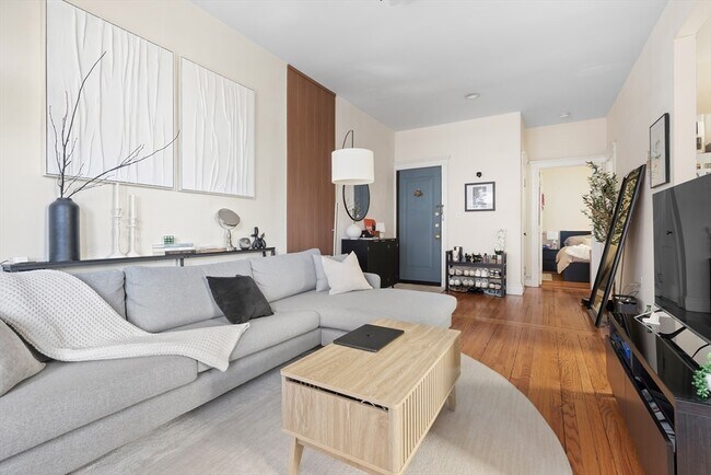 Building Photo - 242 S Huntington Ave