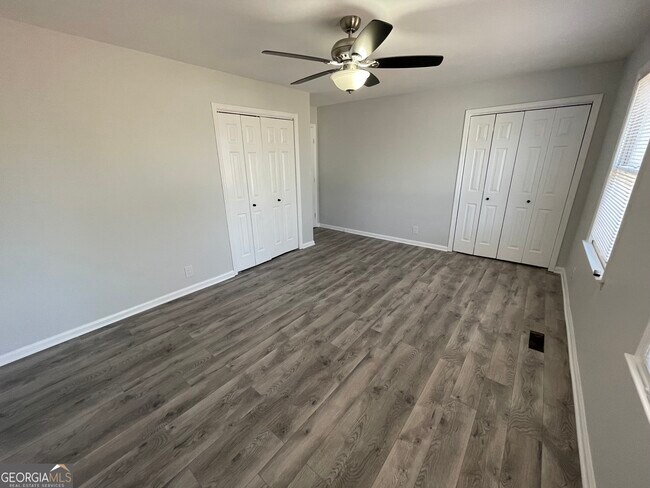 Building Photo - 130 Springdale Ct