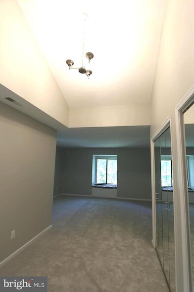 Building Photo - 1709 Mountainview Dr