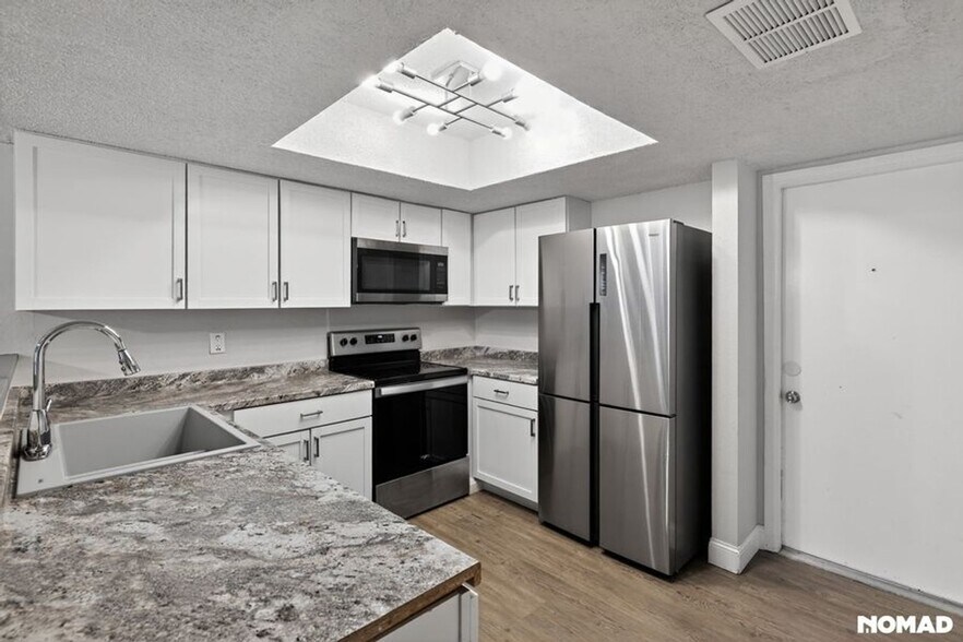 Building Photo - 7203 Timbercreek Dr