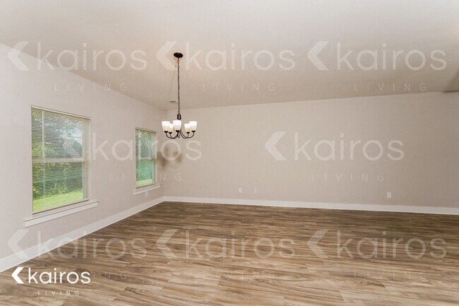 Building Photo - 131 Maple Leaf Dr