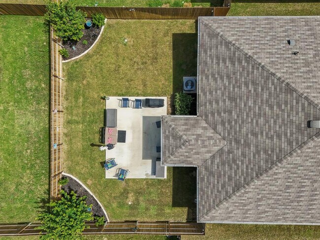 Building Photo - 111 Krause Spgs Dr