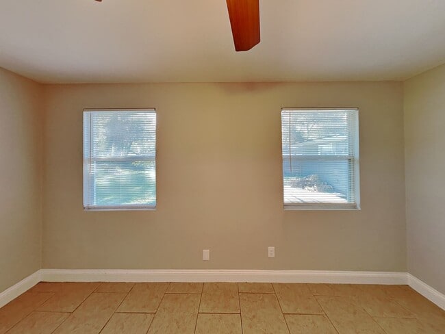 Building Photo - Beautiful 3 Beds 2 Baths Home in Jacksonville