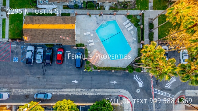 Building Photo - 2295 N Tustin St