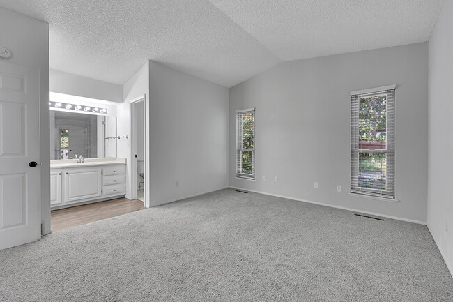 Building Photo - $2,600.00, 4-Bedroom, 3-Baths, Single Fami...