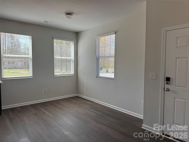 Building Photo - 106 Titanium Dr