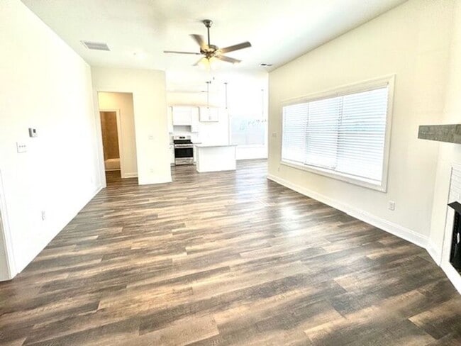 Building Photo - Now Leasing a 5-Bedroom 3 Bath Home in Olive Branch, MS Zoned for Great Schools-DeSoto Central.
