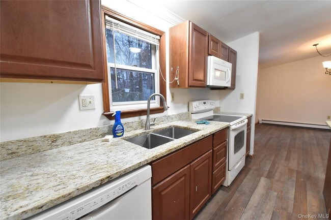 Building Photo - 22 Winslow Pl