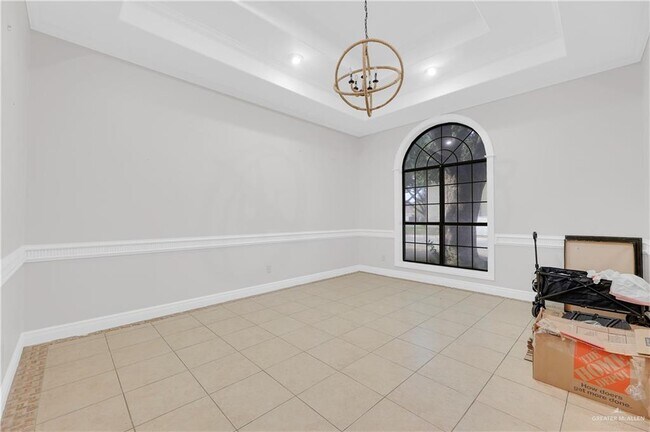 Building Photo - 32 S Cynthia St