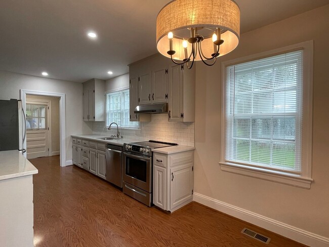 Building Photo - Everything you’ve been dreaming of is here. Lease today!