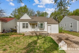 Building Photo - Over 1300 sq. feet in East Central Wichita