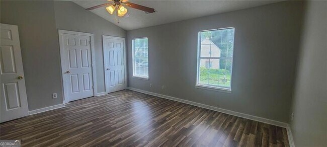 Building Photo - 2120 Fairways Ct