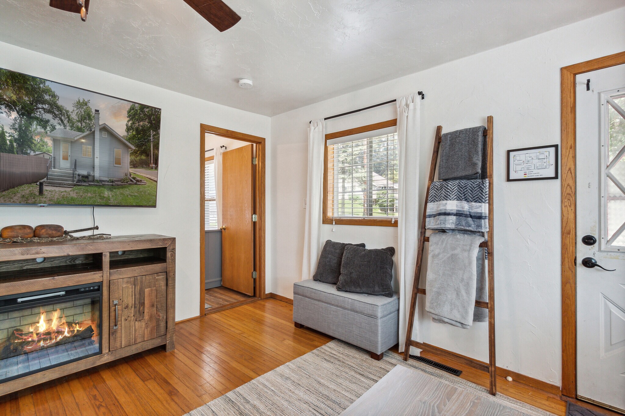 Building Photo - 240 Koshkonong Dr