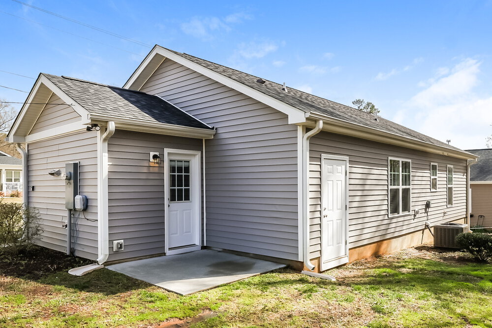 Building Photo - 223 Caddel St