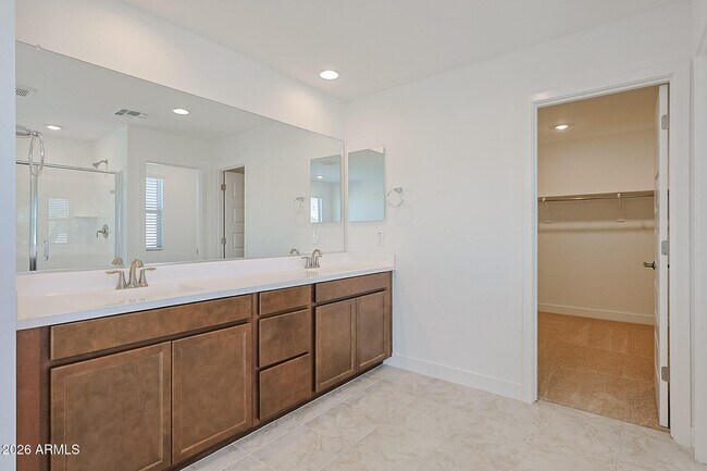 Building Photo - 14792 W Smoketree Dr