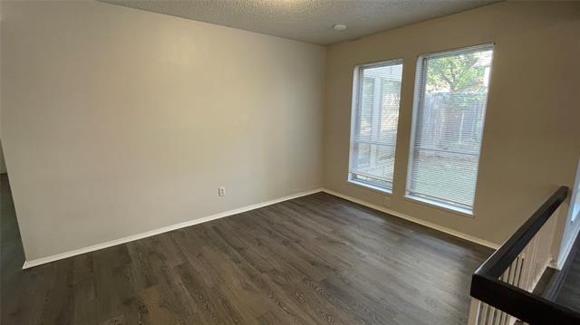 Building Photo - 3201 Willow Bend Ct