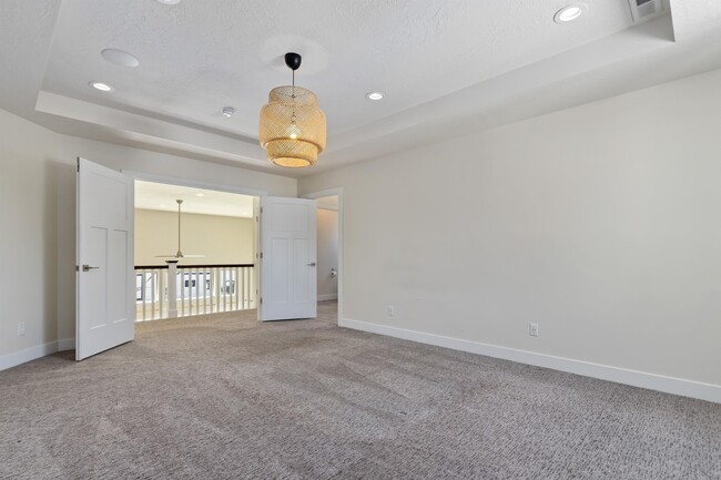 Building Photo - 414 E 8800 S