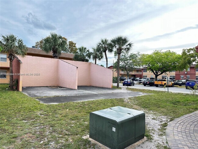Building Photo - 101 NE 41st St